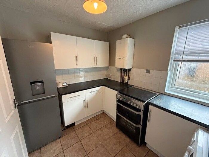 2 Bedroom Flat To Rent In Arnold, Nottingham, NG5