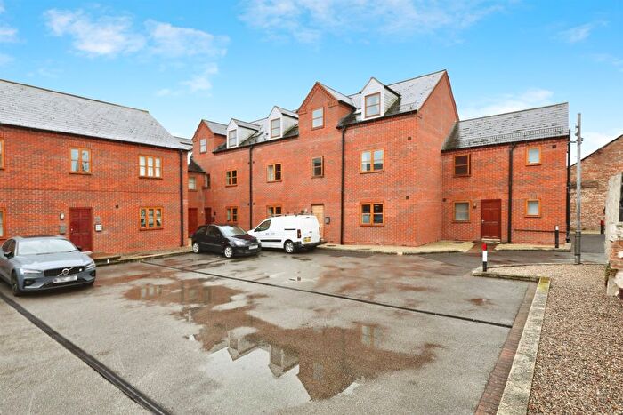 2 Bedroom Flat For Sale In Carlisle Mews, Gainsborough, DN21
