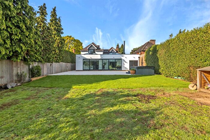 4 Bedroom Detached House To Rent In Boughton Hall Avenue, Send, GU23