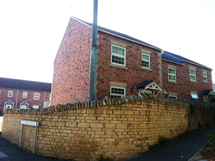 3 Bedroom Town House To Rent In Blue Horse Court, Great Ponton, NG33