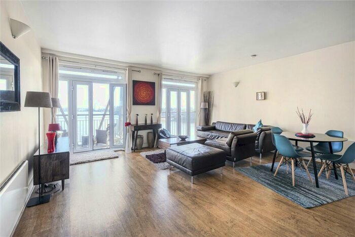 2 Bedroom Apartment To Rent In Dundee Wharf, Three Colt Street, London, E14