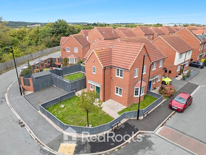 3 Bedroom Semi-Detached House For Sale In Clover Street, Woodlands, Doncaster, South Yorkshire, DN6