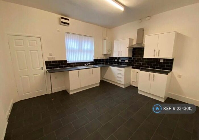 4 Bedroom Semi-Detached House To Rent In Windsor Road, Tuebrook, Liverpool, L13