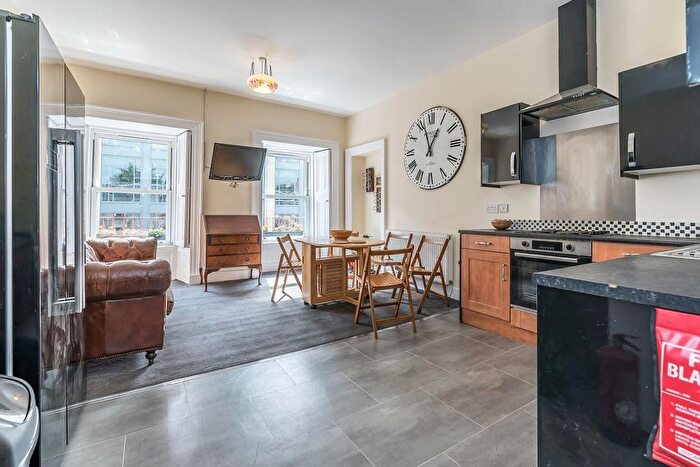 5 Bedroom Flat To Rent In Morrison Street, Edinburgh, EH3