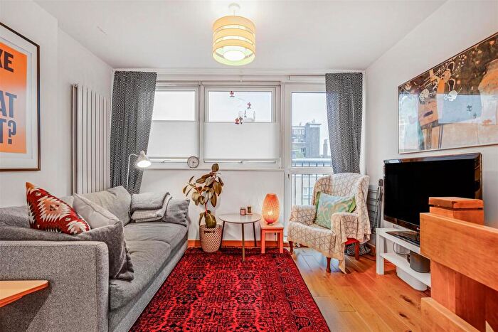 1 Bedroom Flat For Sale In Marlborough Road, Finsbury Park, N19