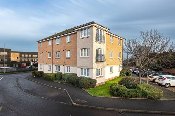 2 Bedroom Flat For Sale In Birdland Avenue, Bo'ness, EH51