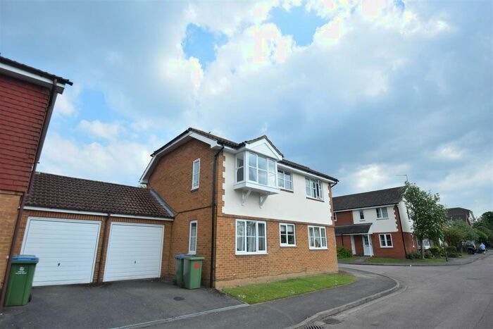 2 Bedroom Maisonette To Rent In Sullivans Reach, Walton-On-Thames, KT12