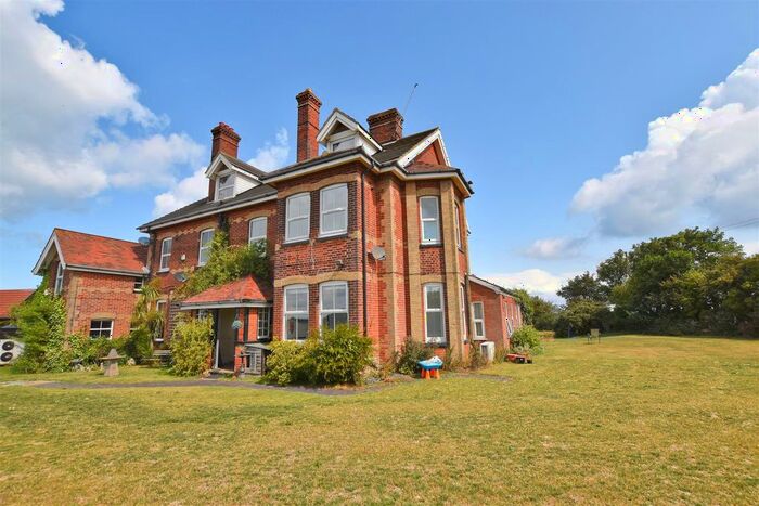 2 Bedroom Flat To Rent In Mundesley Road, Trimingham, NR11