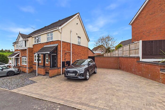 3 Bedroom Semi Detached House For Sale In Dalton Avenue, Stapenhill, Burton-On-Trent, DE15