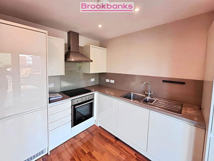 1 Bedroom Flat For Sale In Horizon House, Azalea Drive, Swanley, BR8
