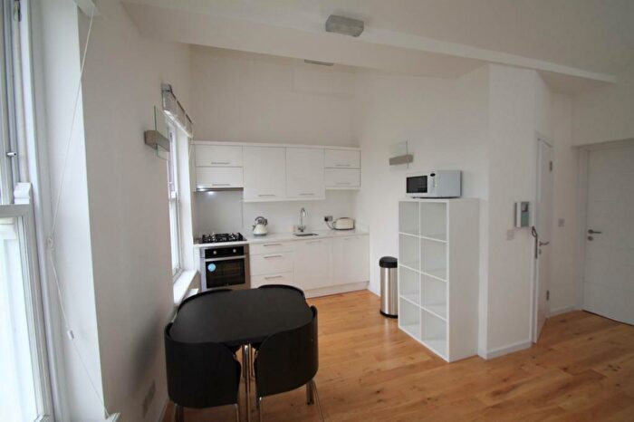 1 Bedroom Apartment To Rent In New Cross Road, New Cross, London, SE14