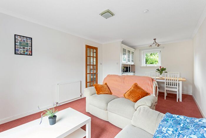 2 Bedroom Town House For Sale In The Paddockholm, Corstorphine, Edinburgh, EH12