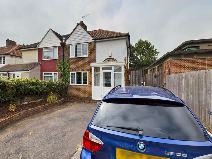 Houses for sale & to rent in CR0 0AU, Homestead Way, New Addington Croydon