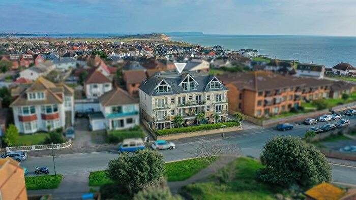 2 Bedroom Apartment To Rent In Warren Edge Road, Bournemouth, BH6