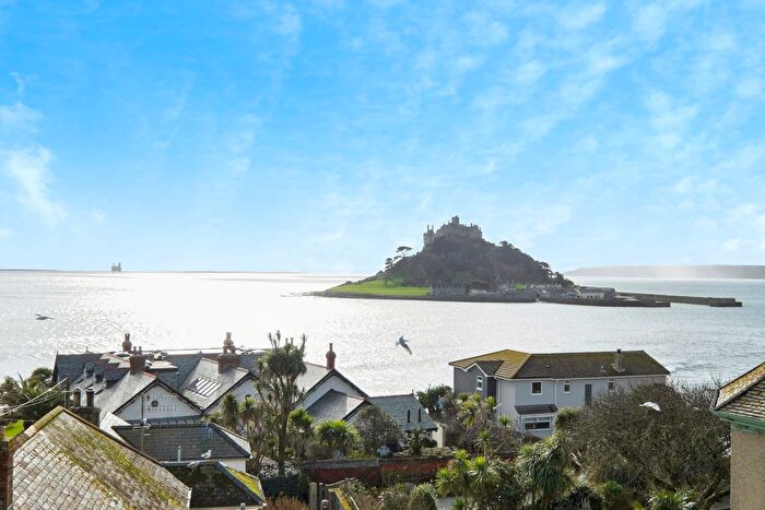 2 Bedroom Flat For Sale In Fore Street, Marazion, Cornwall, TR17