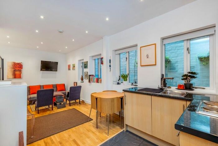 Studio To Rent In Bramham Gardens, London, SW5