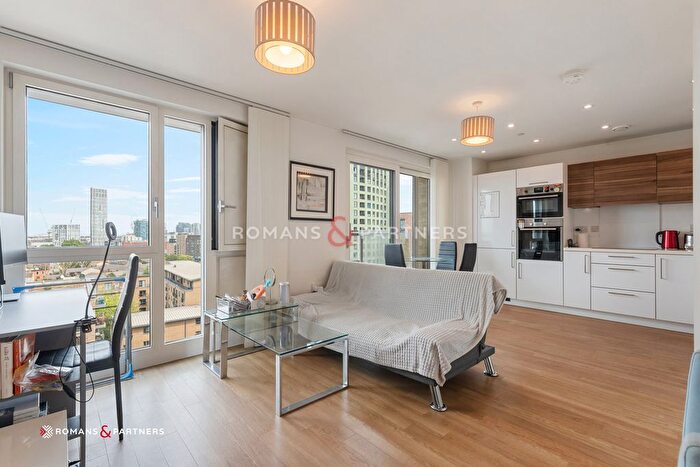 1 Bedroom Flat To Rent In Marner Point, Bromley-By-Bow, E3