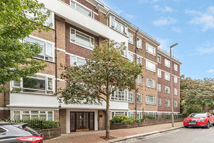 1 Bedroom Flat For Sale In Woodlands Way, East Putney, SW15