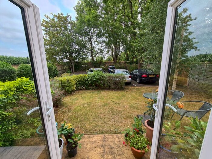 1 Bedroom Flat To Rent In Lankaster Gardens, East Finchley, N2