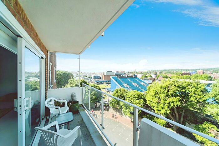 2 Bedroom Flat For Sale In Blackwater Road, Eastbourne, BN21