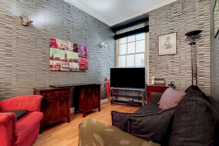 Studio To Rent In Queens Gate, South Kensington, London, SW7