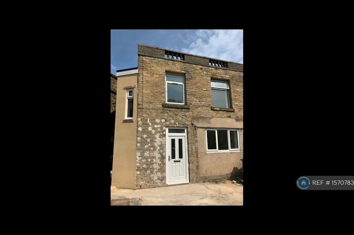 2 Bedroom Terraced House To Rent In Manchester Road, Huddersfield, HD1