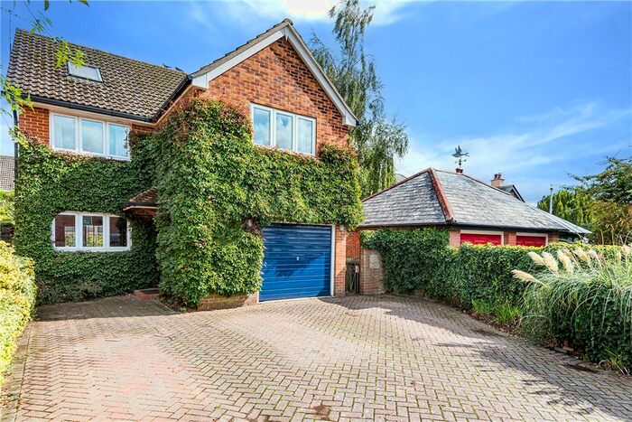 4 Bedroom Detached House For Sale In Evingar Road, Whitchurch, Hampshire, RG28