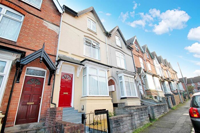 1 Bedroom Detached House To Rent In Oakly Road, Redditch, B97