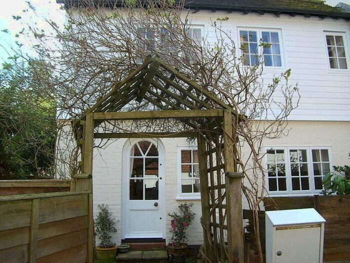 2 Bedroom Cottage To Rent In Eardley Road, Sevenoaks, TN13