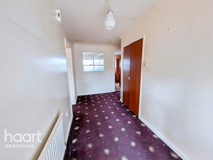 2 Bedroom Detached Bungalow For Sale In Greenfields Lane, Sleaford, NG34