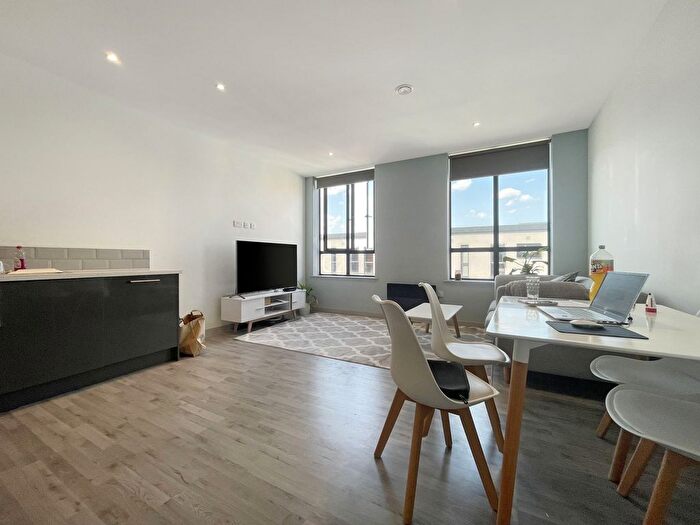 2 Bedroom Property To Rent In Cubic Apartments, Stanningley Road, Leeds, LS13