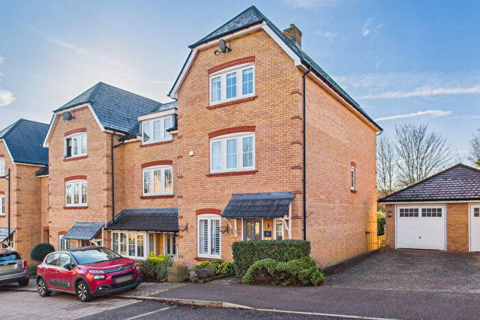 4 Bedroom Town House For Sale In Brockswood Drive, Hemel Hempstead, HP2