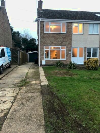 3 Bedroom Semi-Detached House To Rent In Greenwood Close, Byfield Daventry, NN11