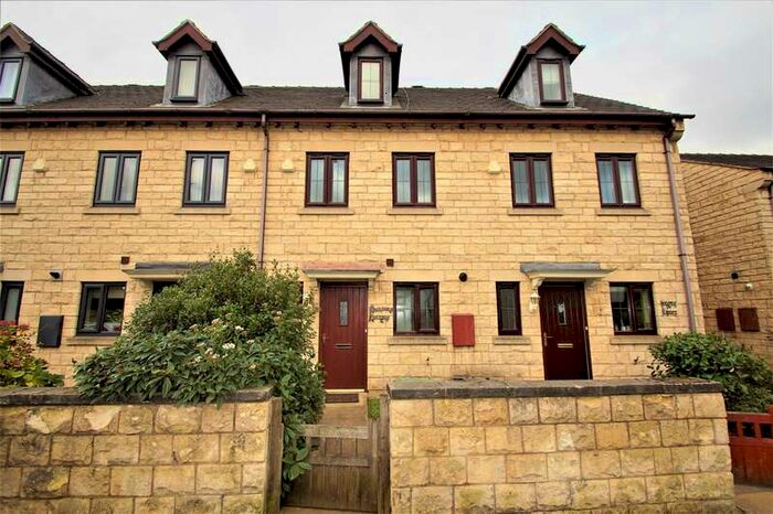 3 Bedroom Detached House To Rent In Great North Street, LS25
