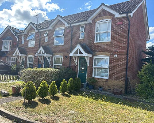 2 Bedroom End Terrace House To Rent In Dupre Close, Cippenham, Slough, SL1