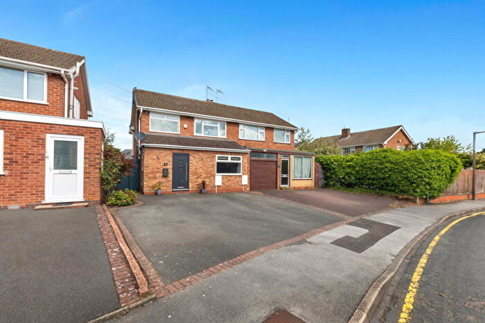 3 Bedroom Semi-Detached House For Sale In Newfield Close, Solihull, B91