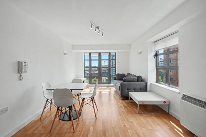 2 Bedroom Apartment For Sale In Navigation House, Ducie Street, Manchester, M1