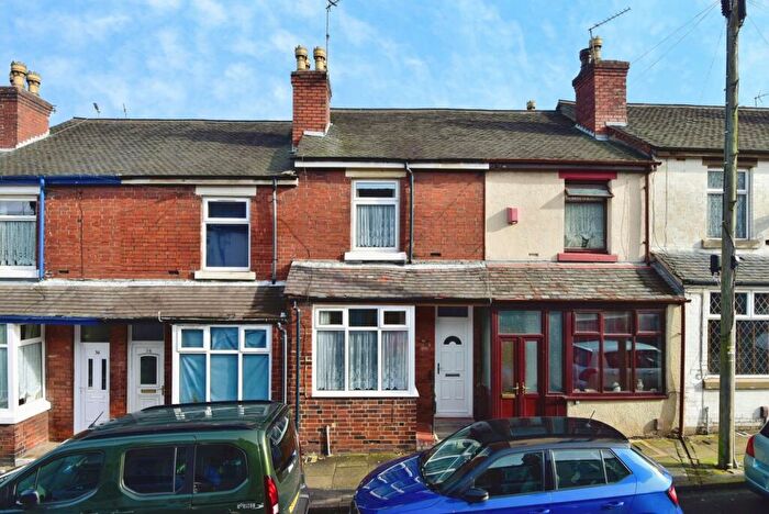 2 Bedroom Terraced House For Sale In Stanfield Road, Stoke-On-Trent, Staffordshire, ST6