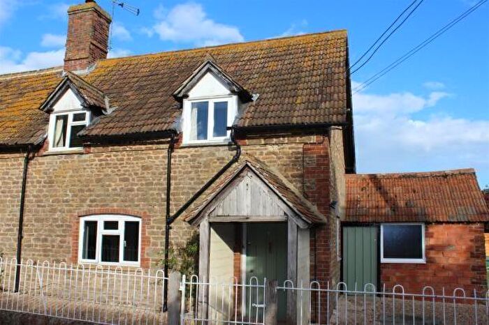 2 Bedroom Cottage To Rent In Charlcutt, Calne, SN11
