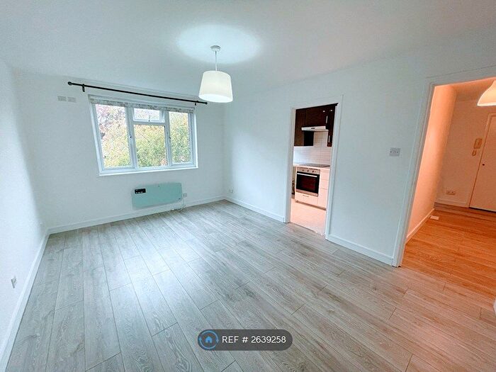 1 Bedroom Flat To Rent In Grasmere Court, Sutton, SM2