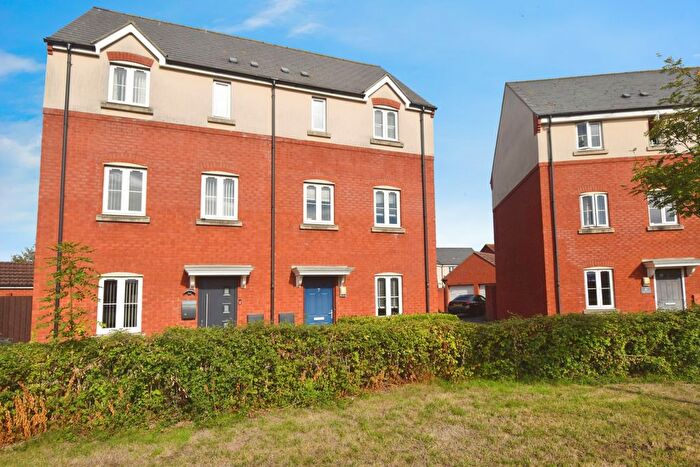 3 Bedroom Semi-Detached House For Sale In Tori Green, Bridgwater, TA6