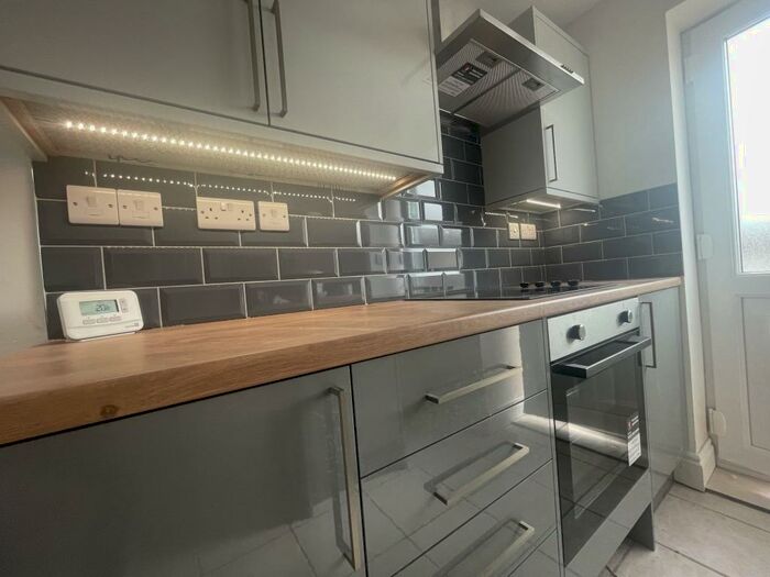 2 Bedroom Apartment To Rent In Nottingham Road, Ilkeston, DE7