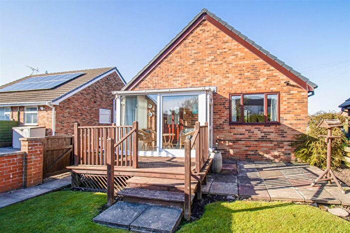 2 Bedroom Detached Bungalow For Sale In Steeple Avenue, Grange Moor, Wakefield, WF4