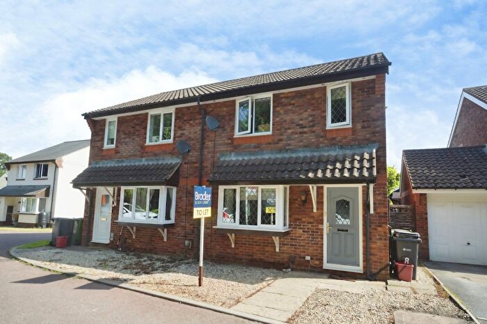 3 Bedroom Semi Detached House For Sale In Creely Close, Exeter, Devon, EX2