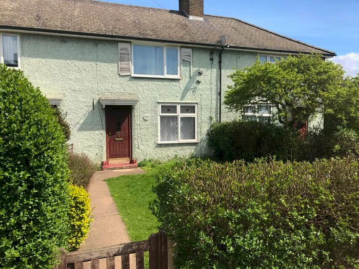 3 Bedroom Terraced House To Rent In Rosedale Gardens, Dagenham, RM9