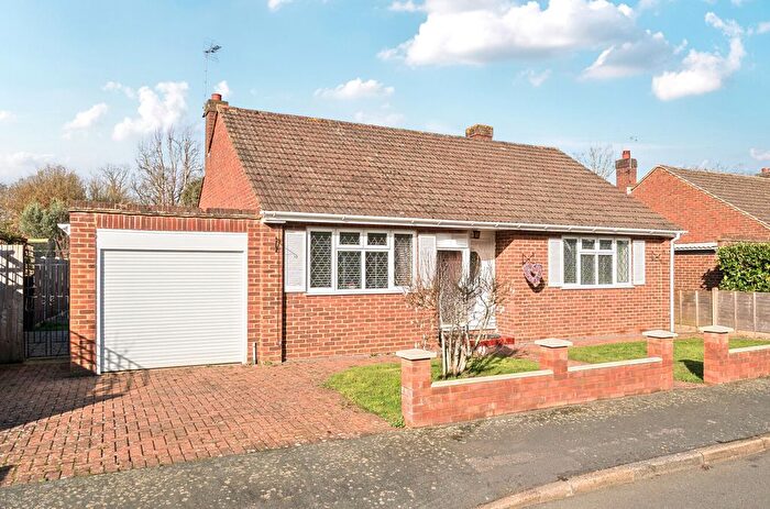 2 Bedroom Bungalow For Sale In Hersham, Surrey, KT12