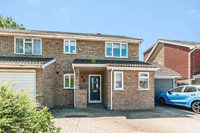 4 Bedroom End Of Terrace House For Sale In Greenwood Drive, Chineham, Basingstoke, RG24