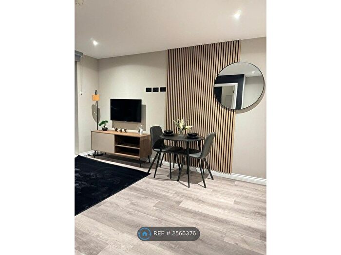 1 Bedroom Flat To Rent In Springwell Gardens, Leeds, LS12