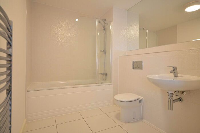 1 Bedroom Flat To Rent In Flat Canons Gate, Canons Way, Bristol, BS1