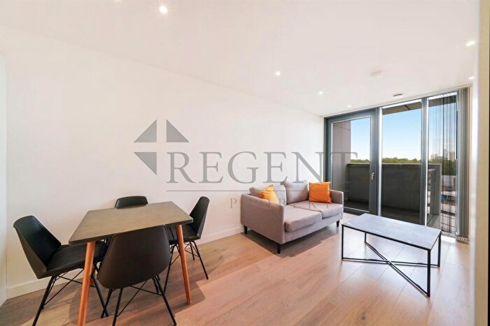 1 Bedroom Apartment To Rent In Carriage House, City North Place, N4